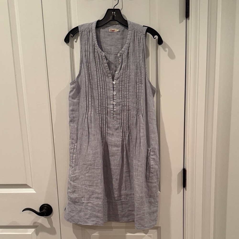 Faherty Sleeveless Striped Tunic in Gray
